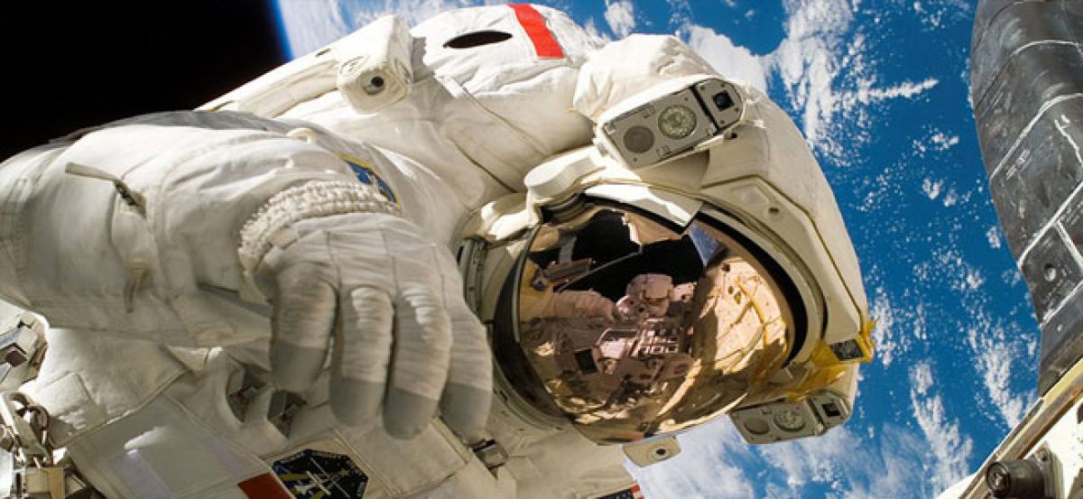 2 NASA astronauts to take spacewalk next week