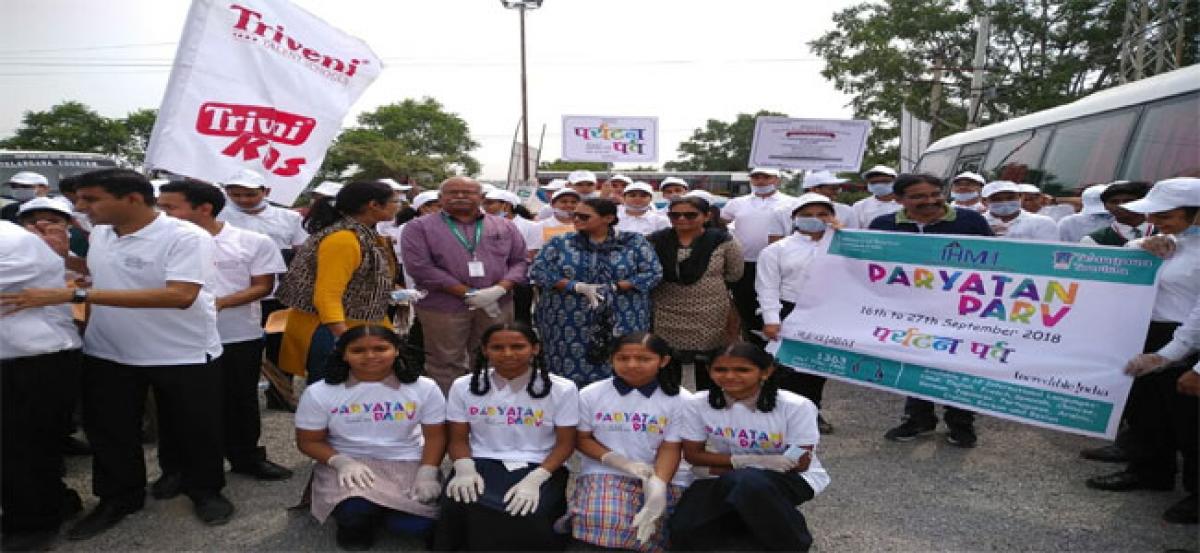 Clean & Green awareness drive held at Neknampur lake