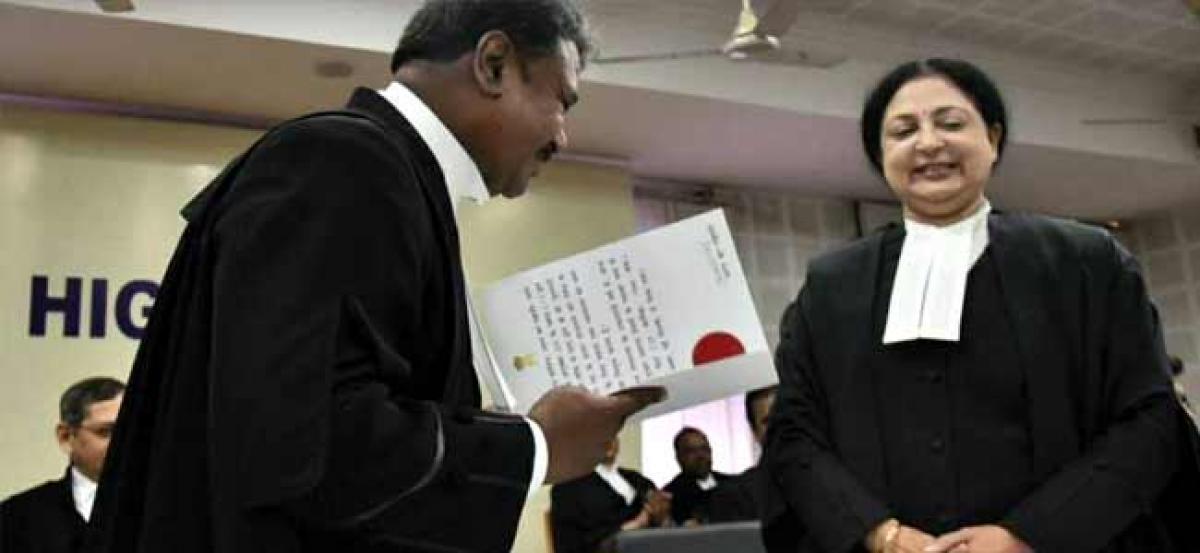 New judge takes oath in Delhi High Court