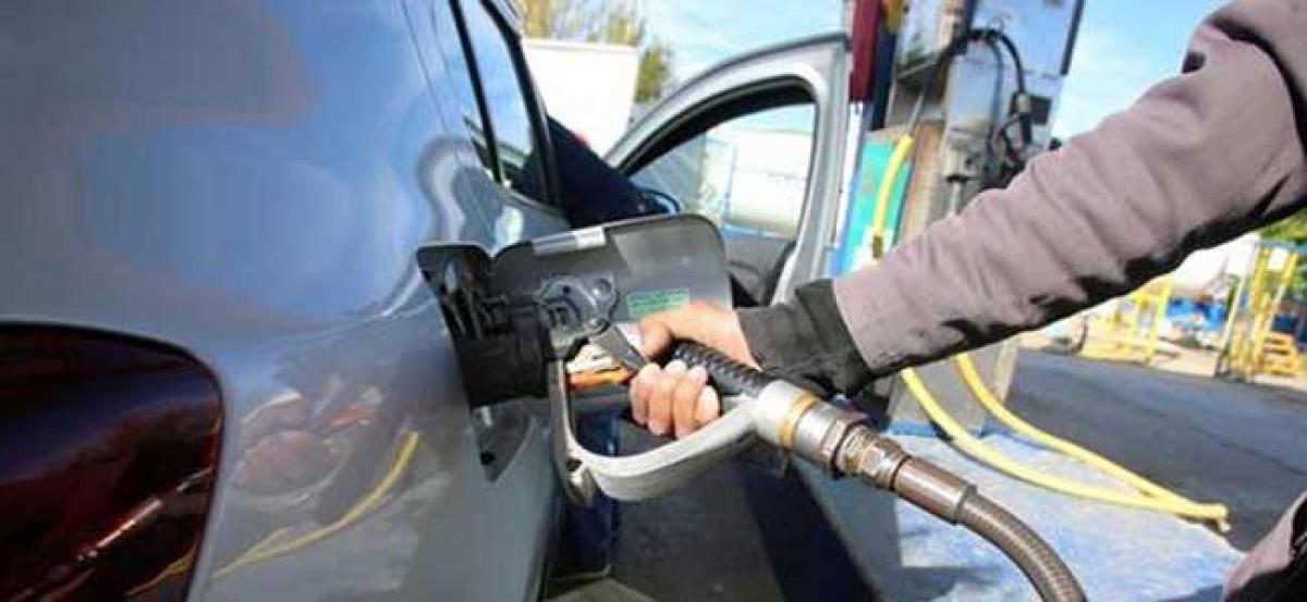 Petrol price plunges below Rs 80 in Delhi