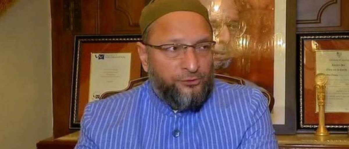 Stupidity of Pranab Mukherjee to have attended RSS event: Owaisi