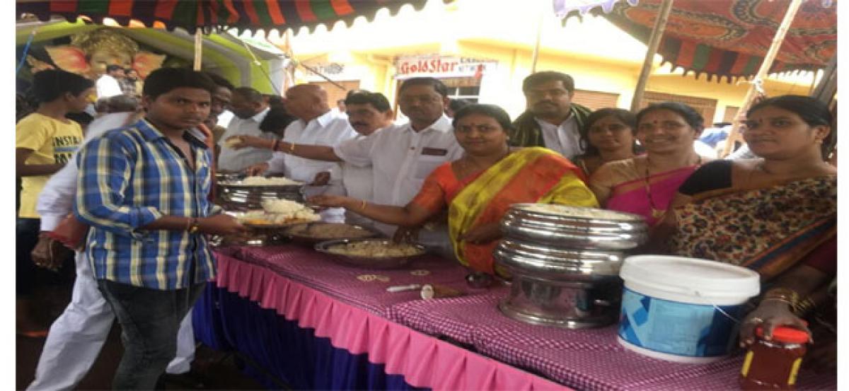 Pavani celebrates Ganesh festival