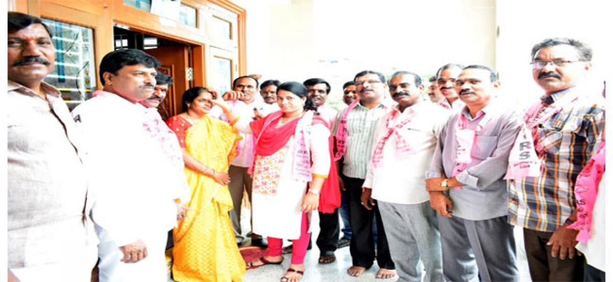 Padma campaigns for Muddagauni Rammohan Goud