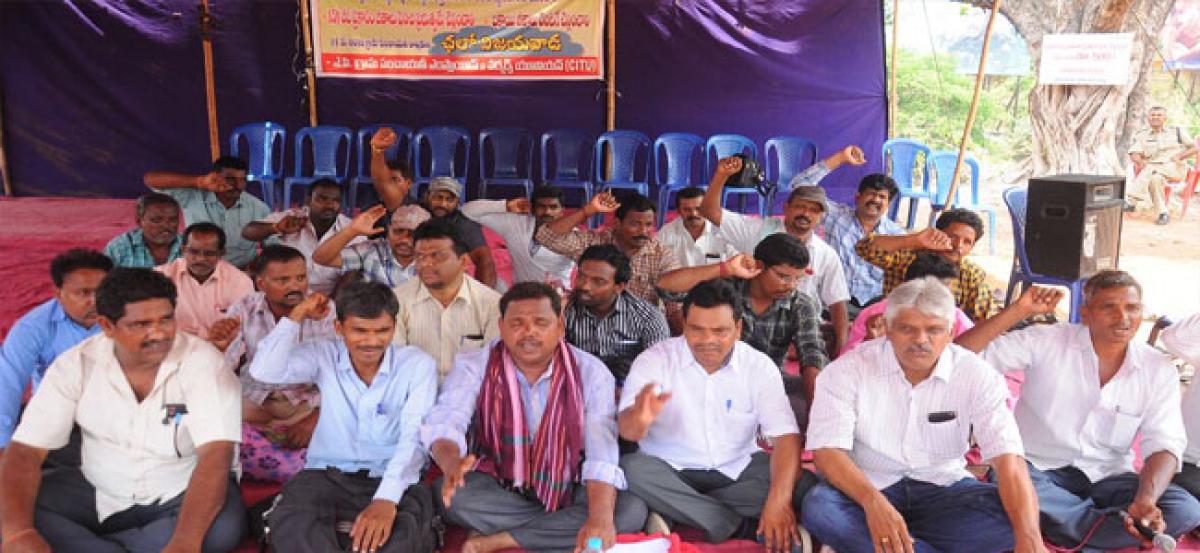 Village Panchayat workers demand 30 pc reservation