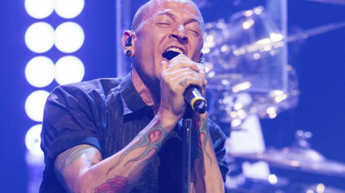 Linkin Park singer Chester Bennington dies at 41