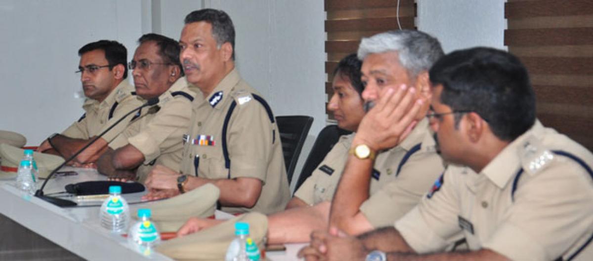 Vijayawada City police chief pats cops