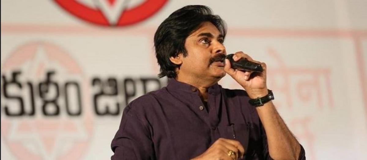 Pawan Kalyans padayatra from Benz Circle