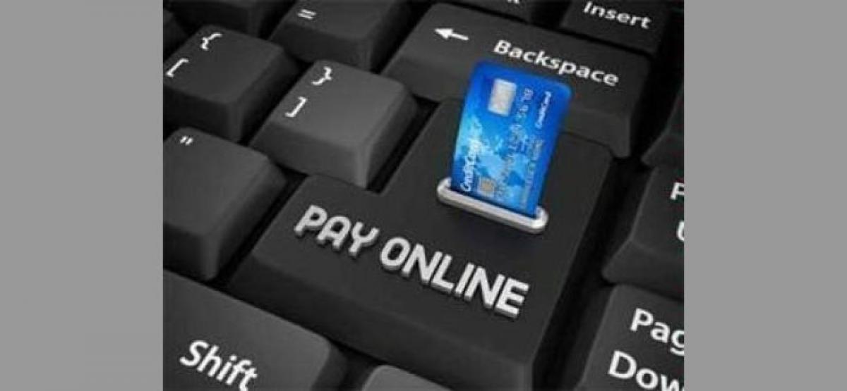 Online consumer spends to hit $100 b by 2020: Report