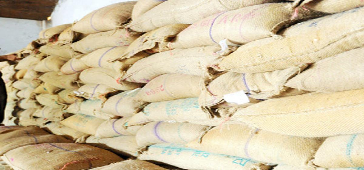 5 tonnes of PDS rice seized