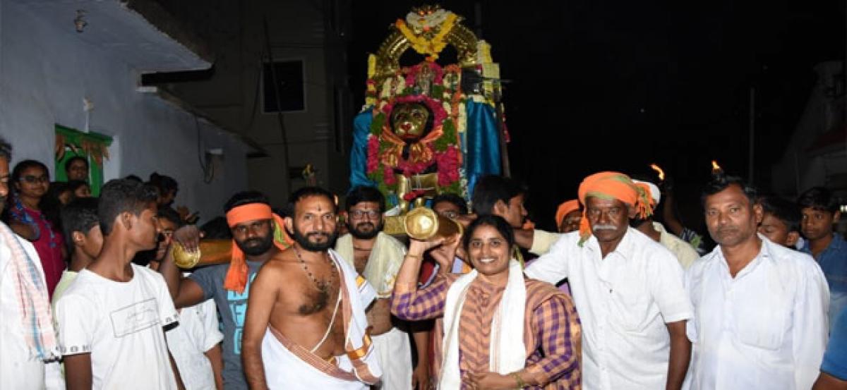 Perugu Vasantotsavam held at Alampalli Padmanabha Swamy temple