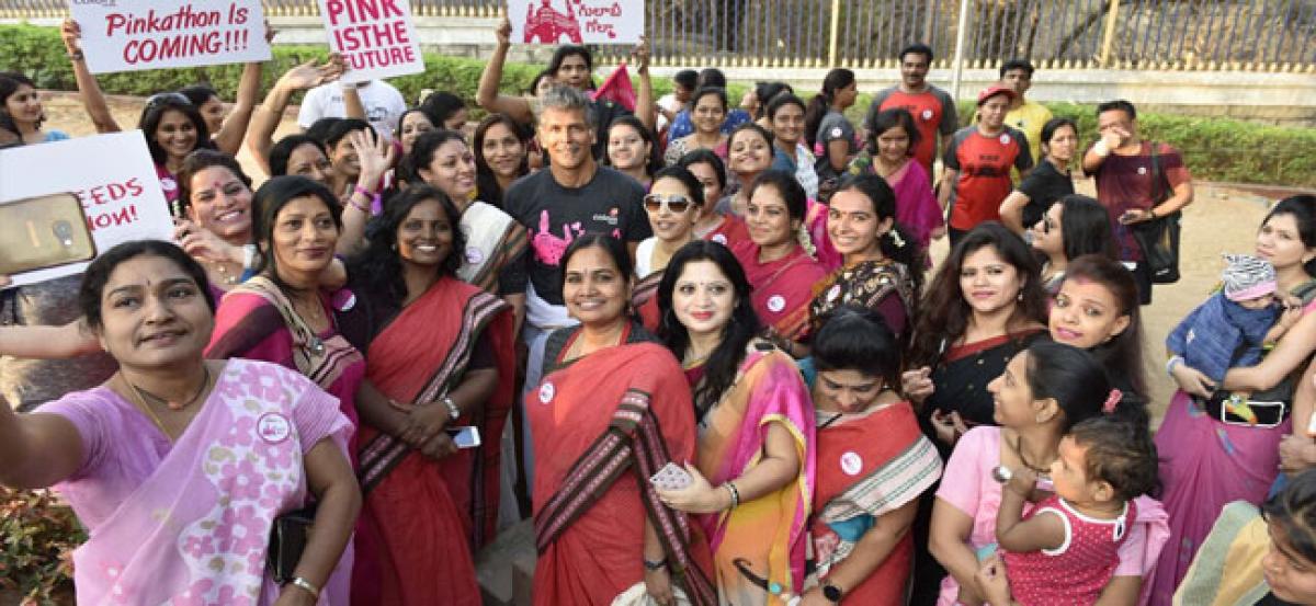 Colors Pinkathon Hyderabad organises The Saree Run