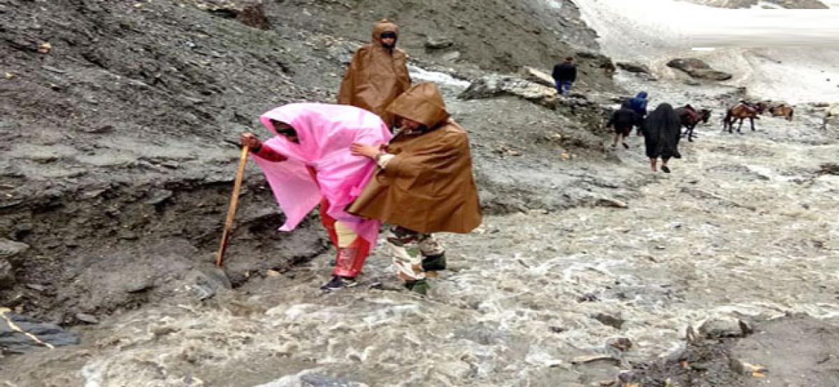Amarnath yatra resumes from on-foot routes