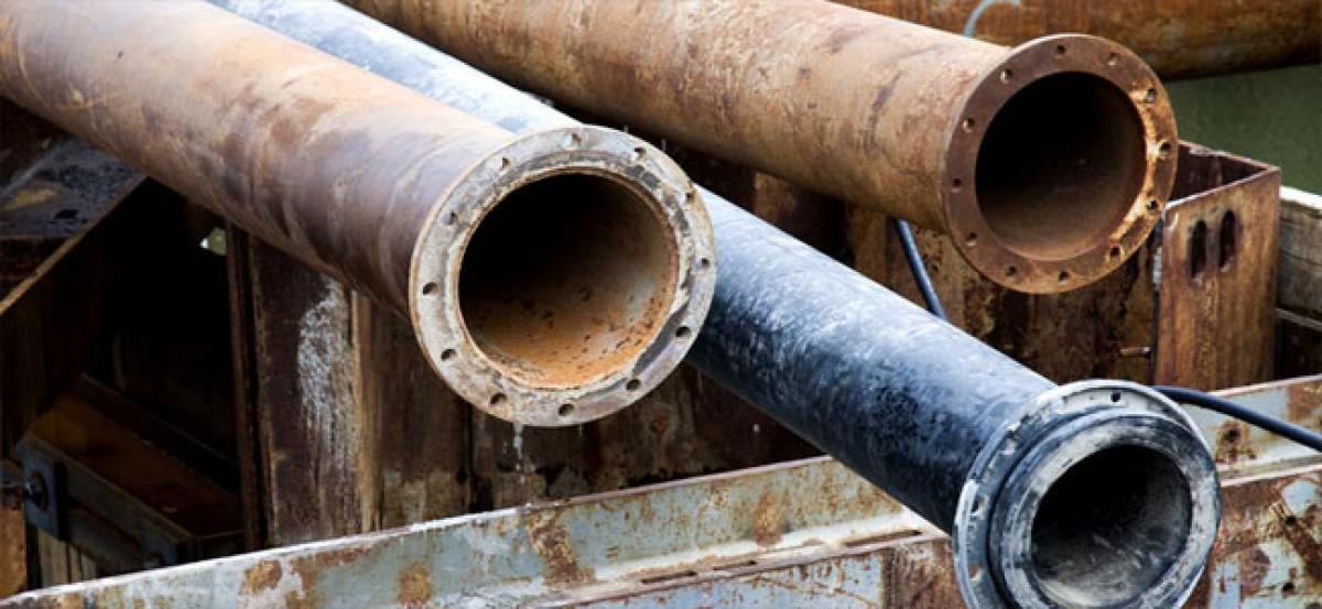 Officials told to repair water pipelines