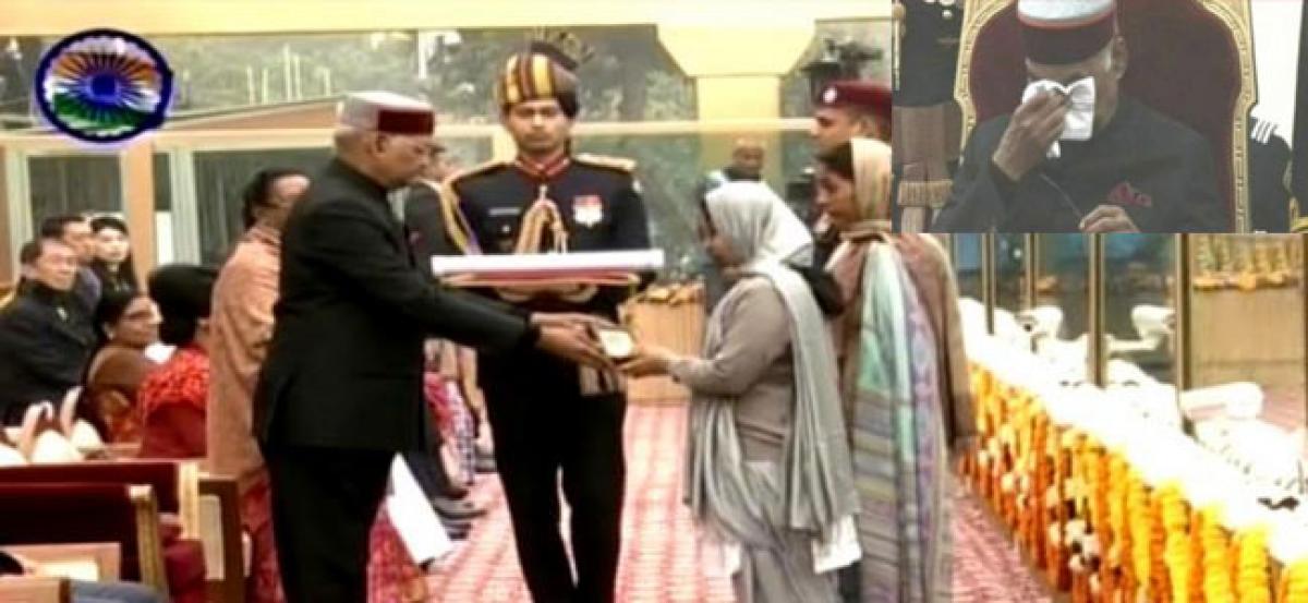 President turns emotional after honouring Garud commando at R-Day Parade