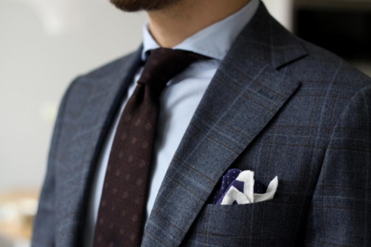 The STYLE ACCENT ‘Pocket Square’ - learn how to wear it