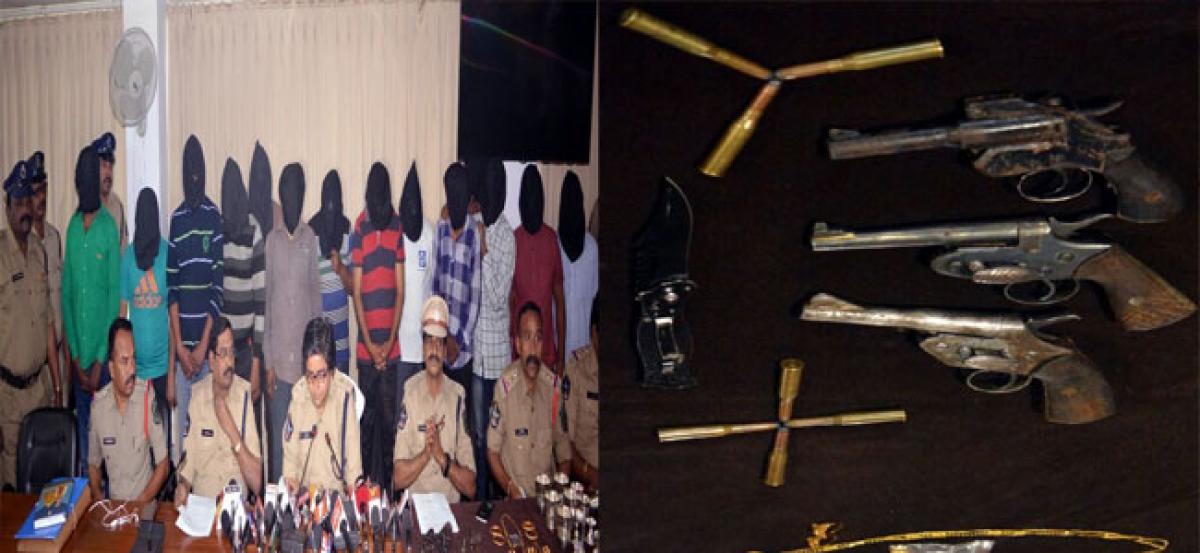 14-member dacoity gang busted