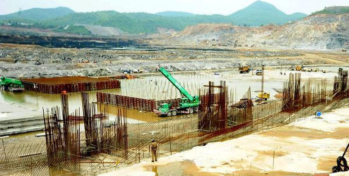 Center Likely To Take Up Polavaram Works!