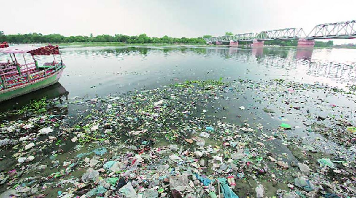 Yamuna pollution:HC summons Mathura DM on Aug 28