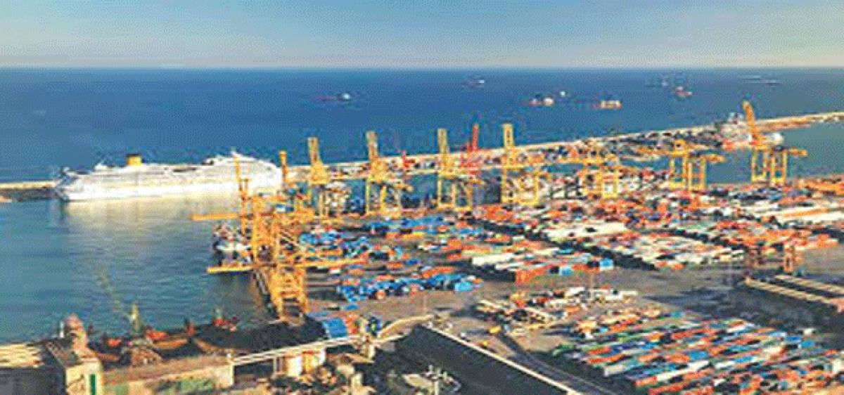 Singapore keen on sharing knowledgeon handling port operations