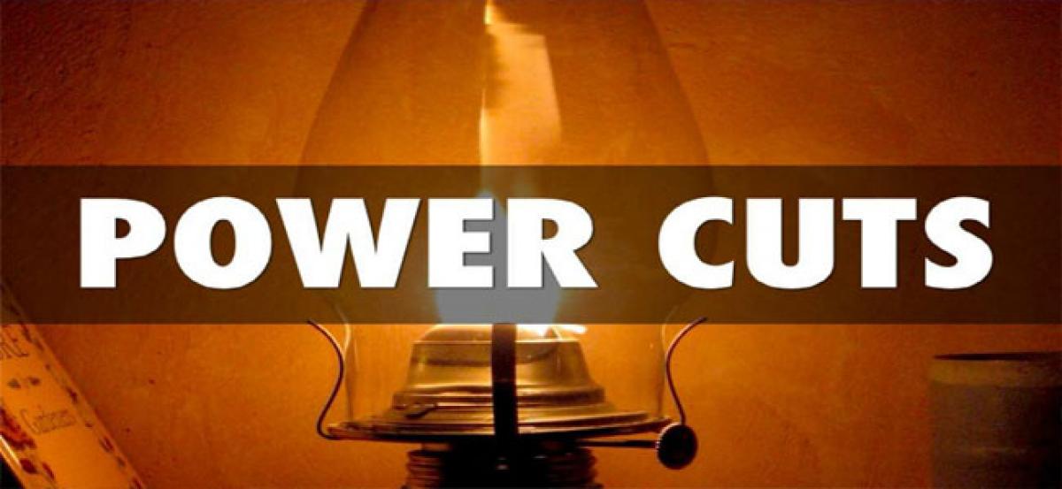 Power cuts hit people in residential quarters