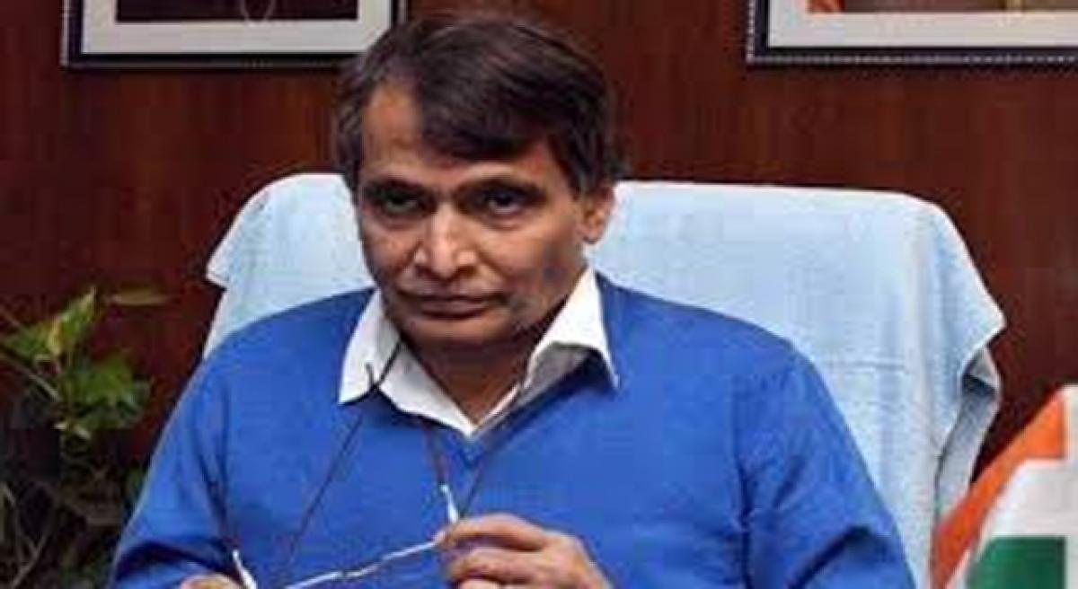 Suresh Prabhakar Prabhu pats AP for simplifying  investment procedures