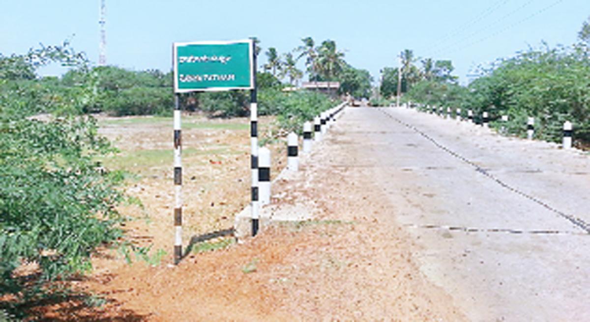 Nellore leaders demand port in Prakasam district!