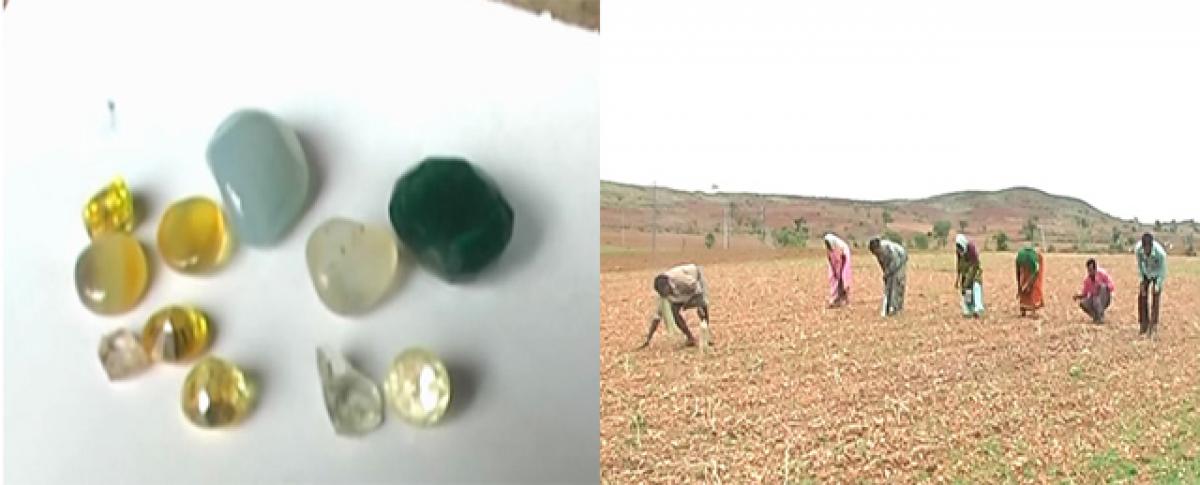 Hunters for precious stones descend in Pathikonda area