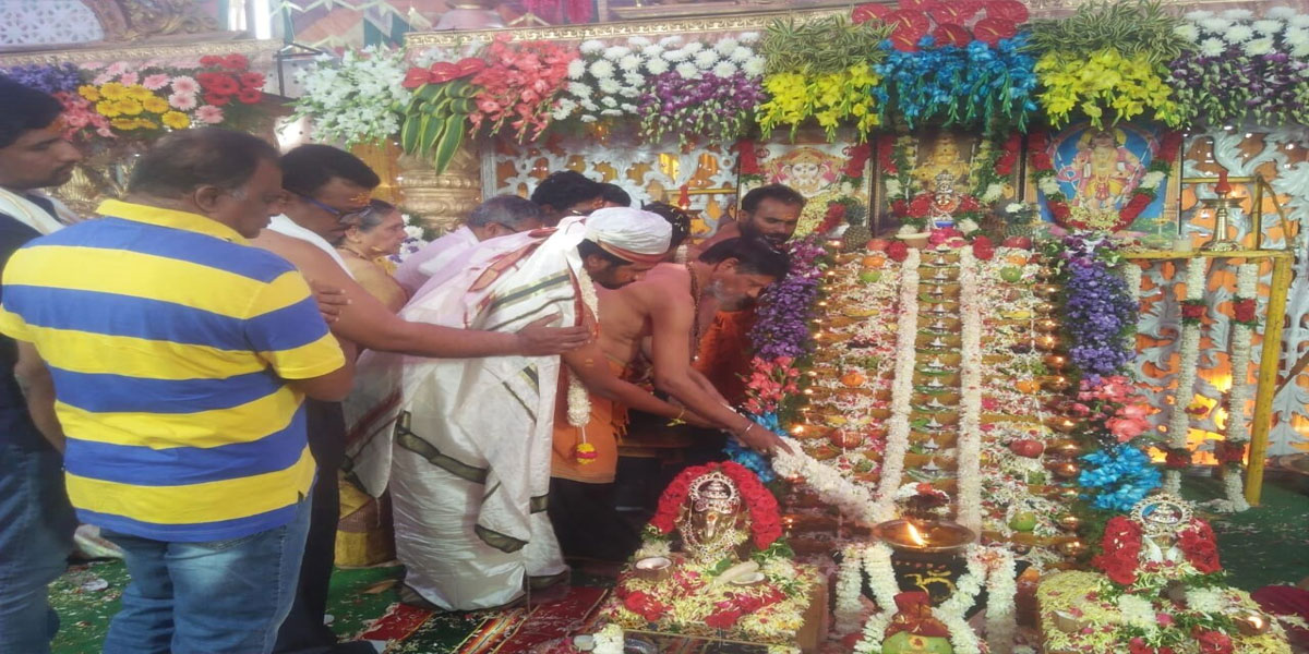 Municipal chairperson Sunitha attends Padi puja in Tandur