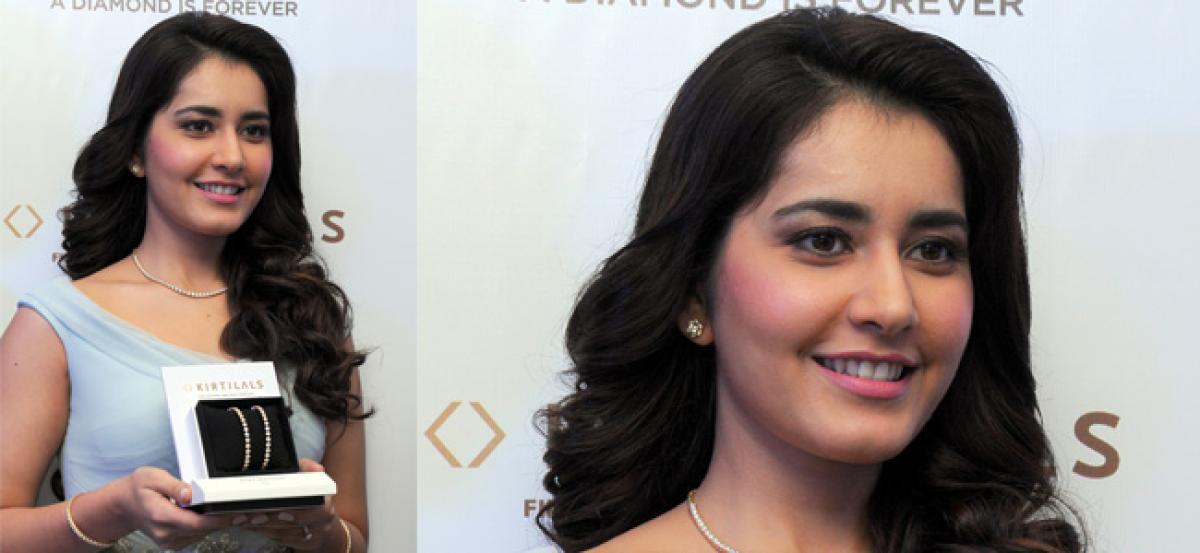 Film actress Raashi Khanna unveils exclusive diamond showroom