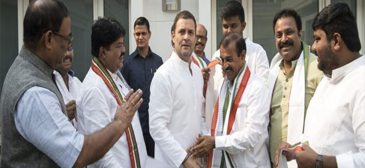 TRS rebels join Congress party