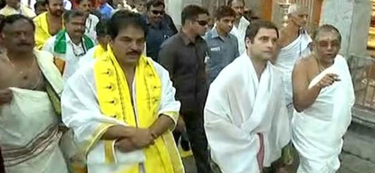 Rahul Gandhi visits Shringeri Sharadamba Temple in Karnataka