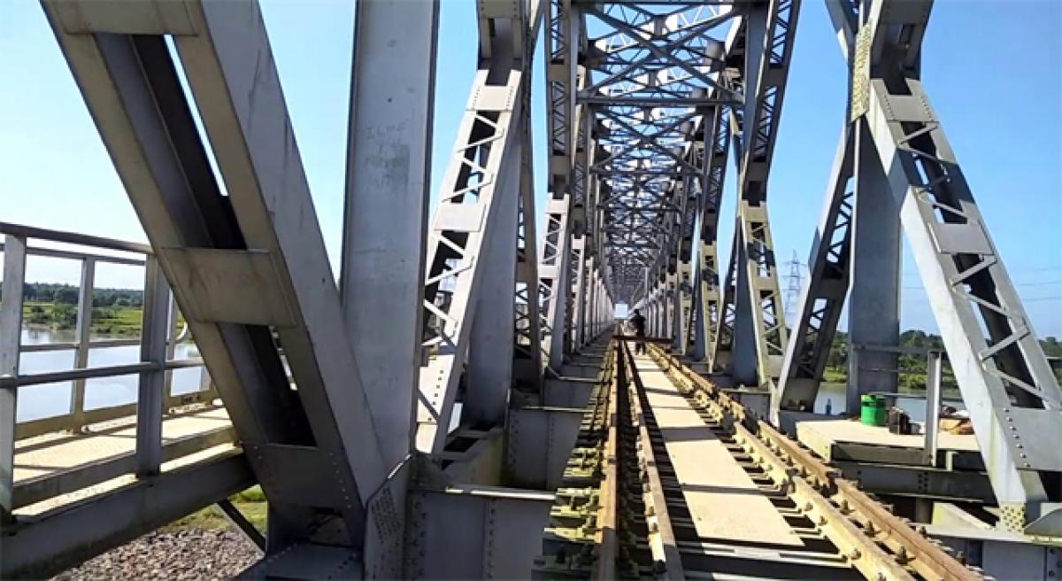 52 Rail over Bridges on anvil in State