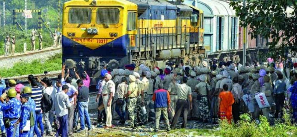 After Amritsar tragedy, railway police pitches for fencing tracks