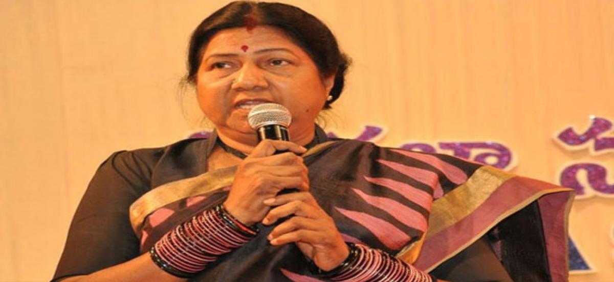 Women’s Commission deprived of funds: Nannapaneni