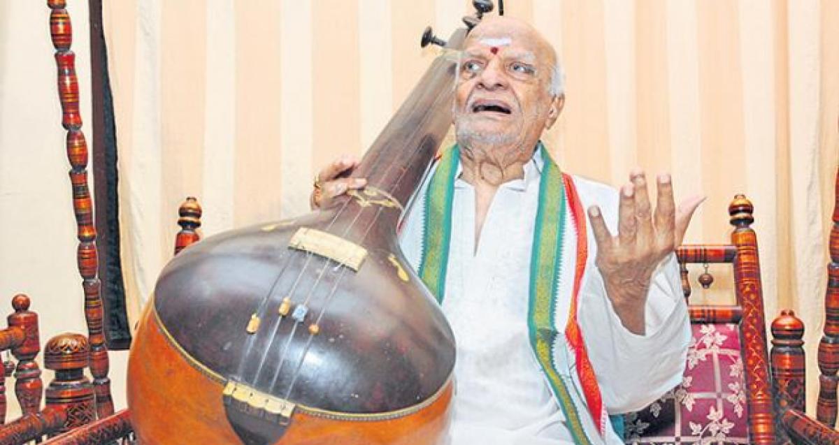 Tearful farewell to veteran musician Rajanikanta Rao