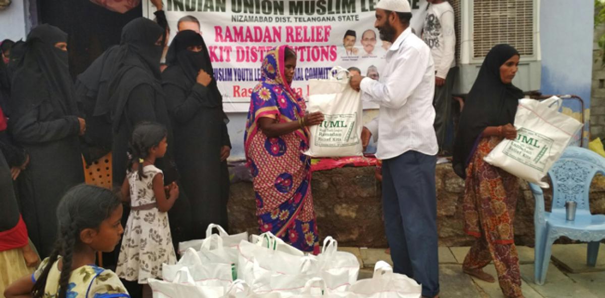 Indian Union Muslim League distributes Ramadan relief kits to poor