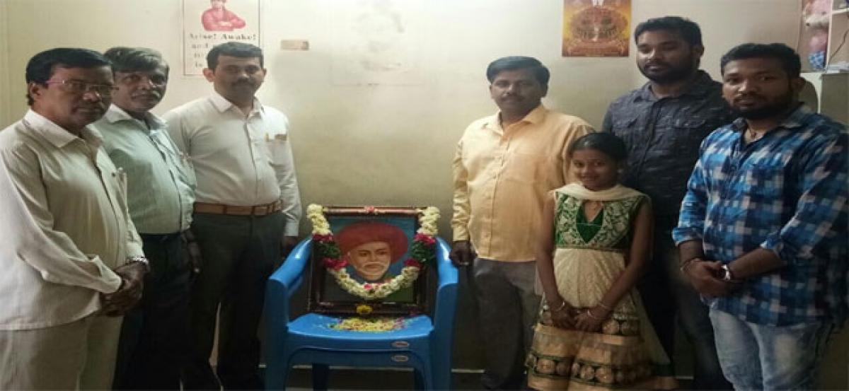 Rich tributes paid to Jyothirao Phule on birth anniversary