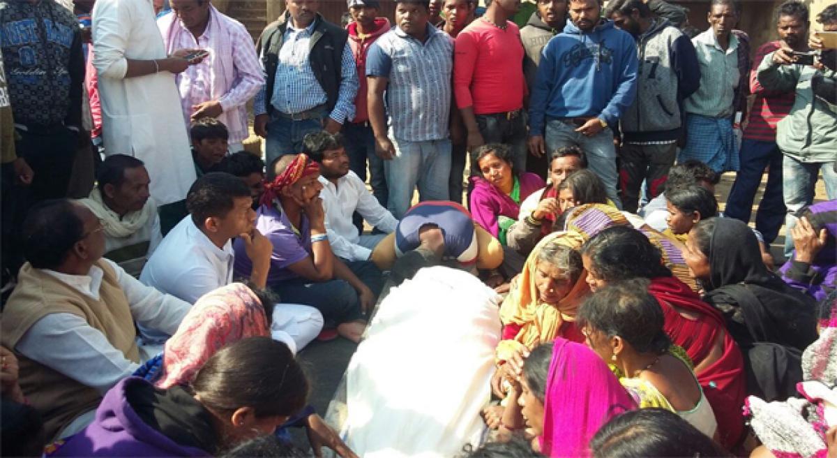 Villagers protest over suspicious death of a man