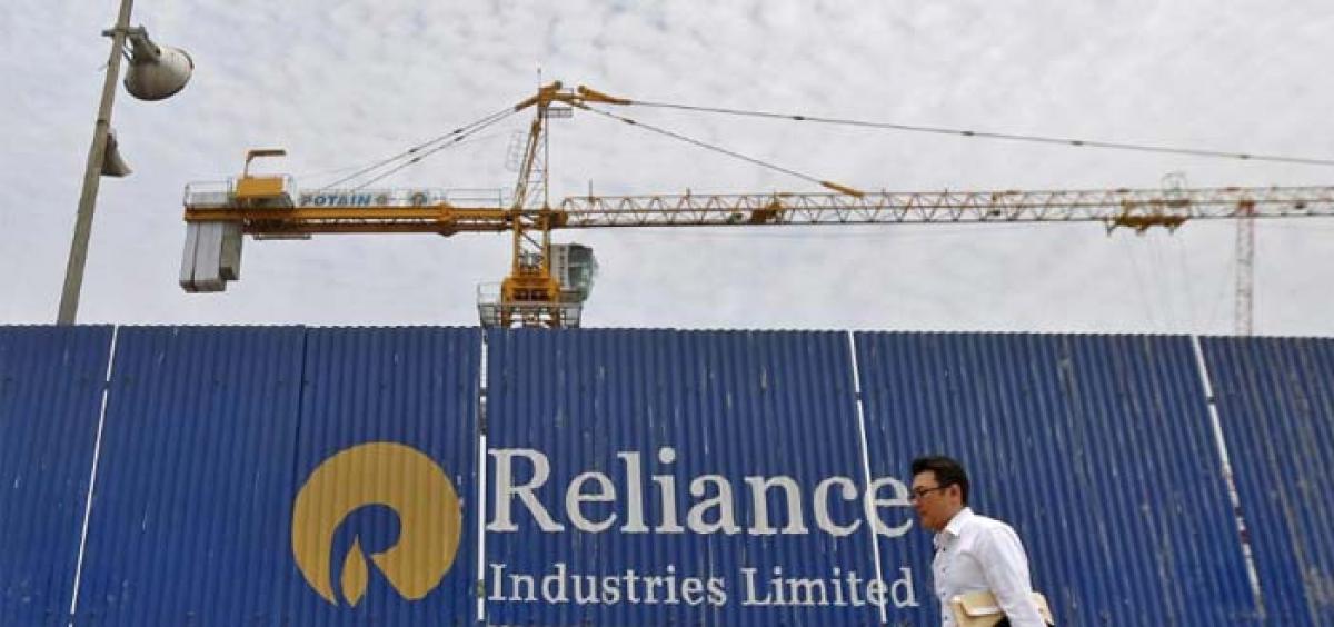 Reliance Industries halts Iranian oil imports