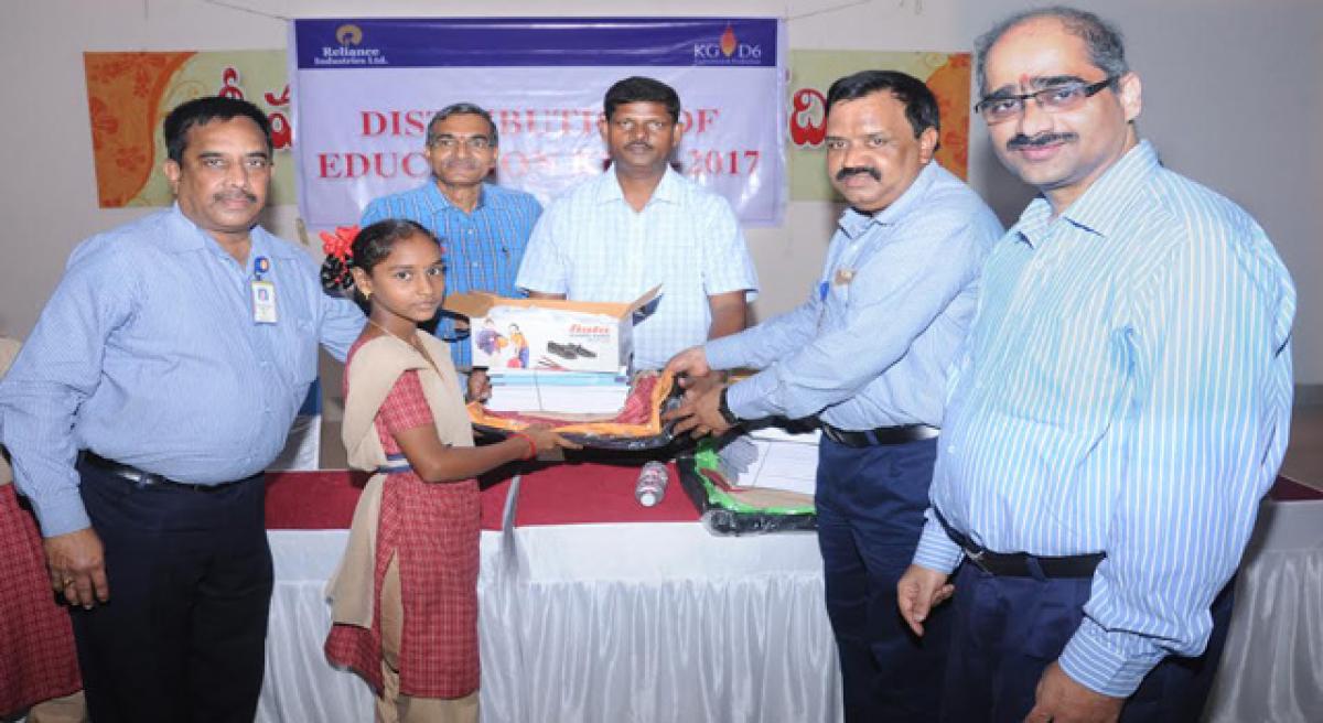 Reliance aids underprivileged students with Education kits