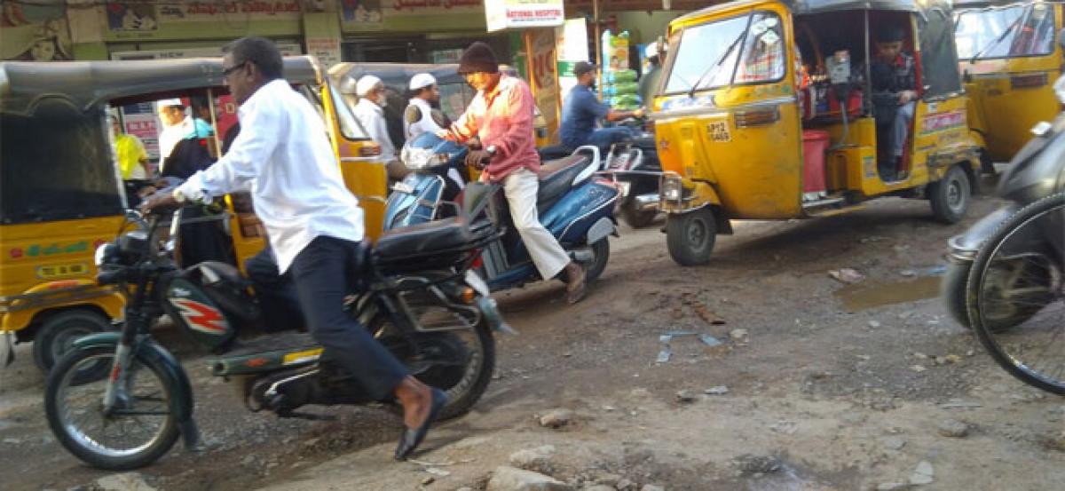 Traffic jams at Rein Bazaar; road repair at a slow pace