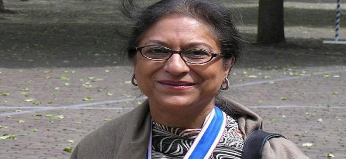 Pakistani activist Asma Jahangir dies of cardiac arrest