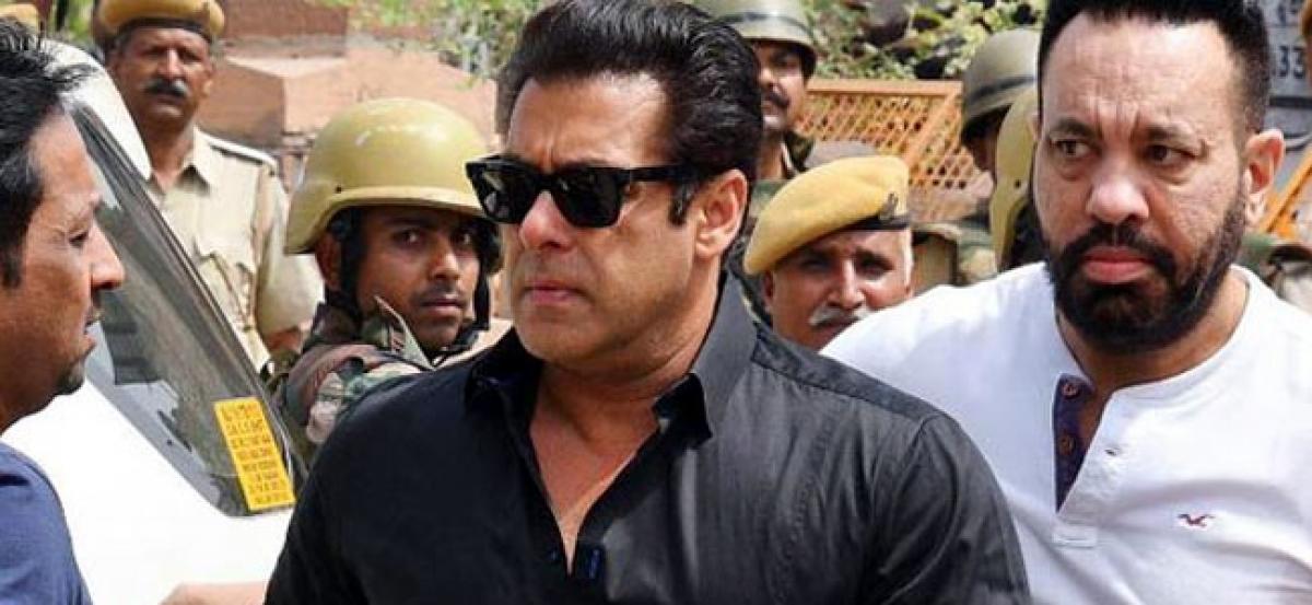 Salman gets bail against Rs 1 lakh bond