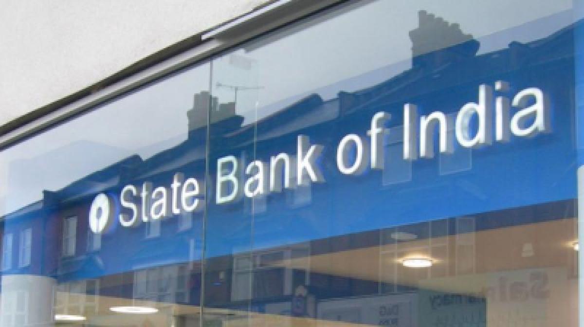 SBI cuts savings deposit rate by 50 bps to 3.5%