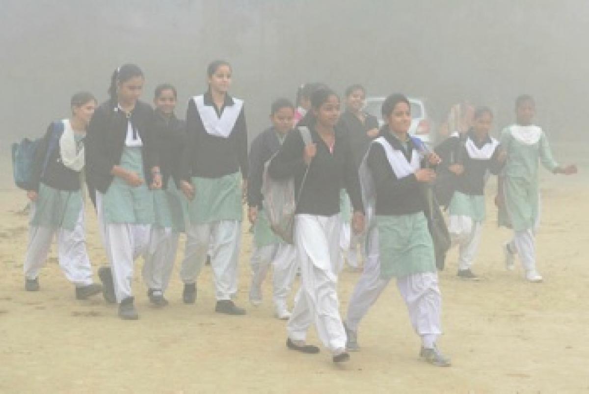 Parents Angry As Delhi Schools Reopen Despite Smog And Surging Pollution
