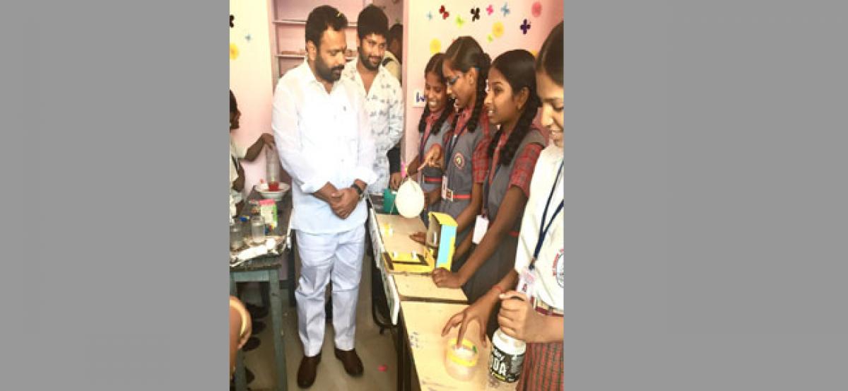 TRS leader opens science expo