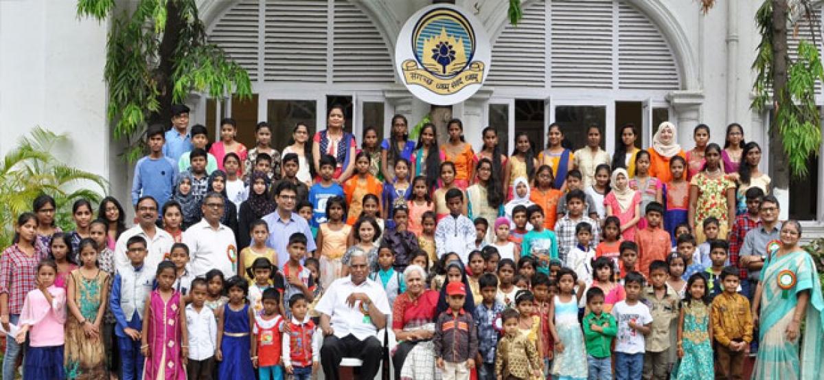 ASCI presents education incentives to employees children