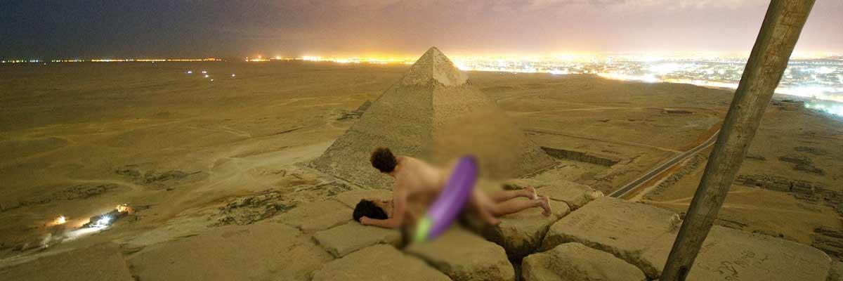 Pictures Of Couple Having Sex On Top Of A Pyramid In Egypt Prompt International Investigation