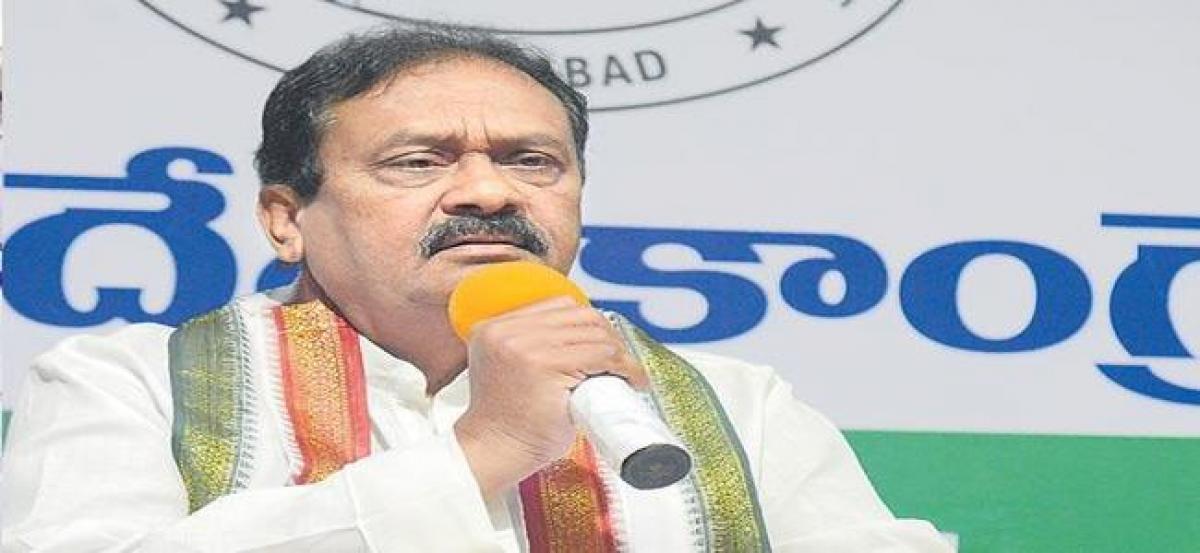 Shabbir Ali alleges TRS government of phone tapping
