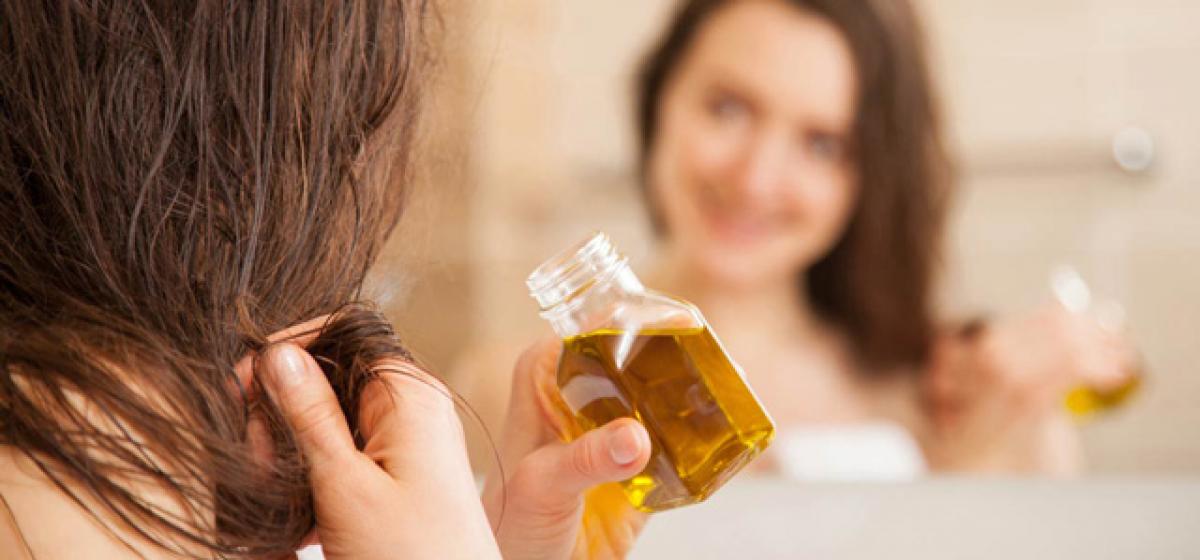 Wonders of jojoba oil for skin, hair